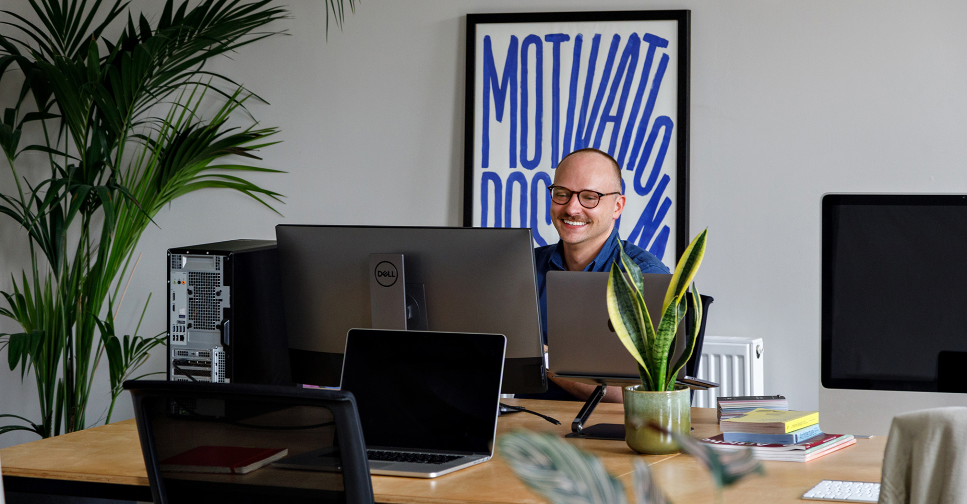 community-membership-coworking-space-creatives-network-gather-round-Bristol-Brunswick-Square-brand