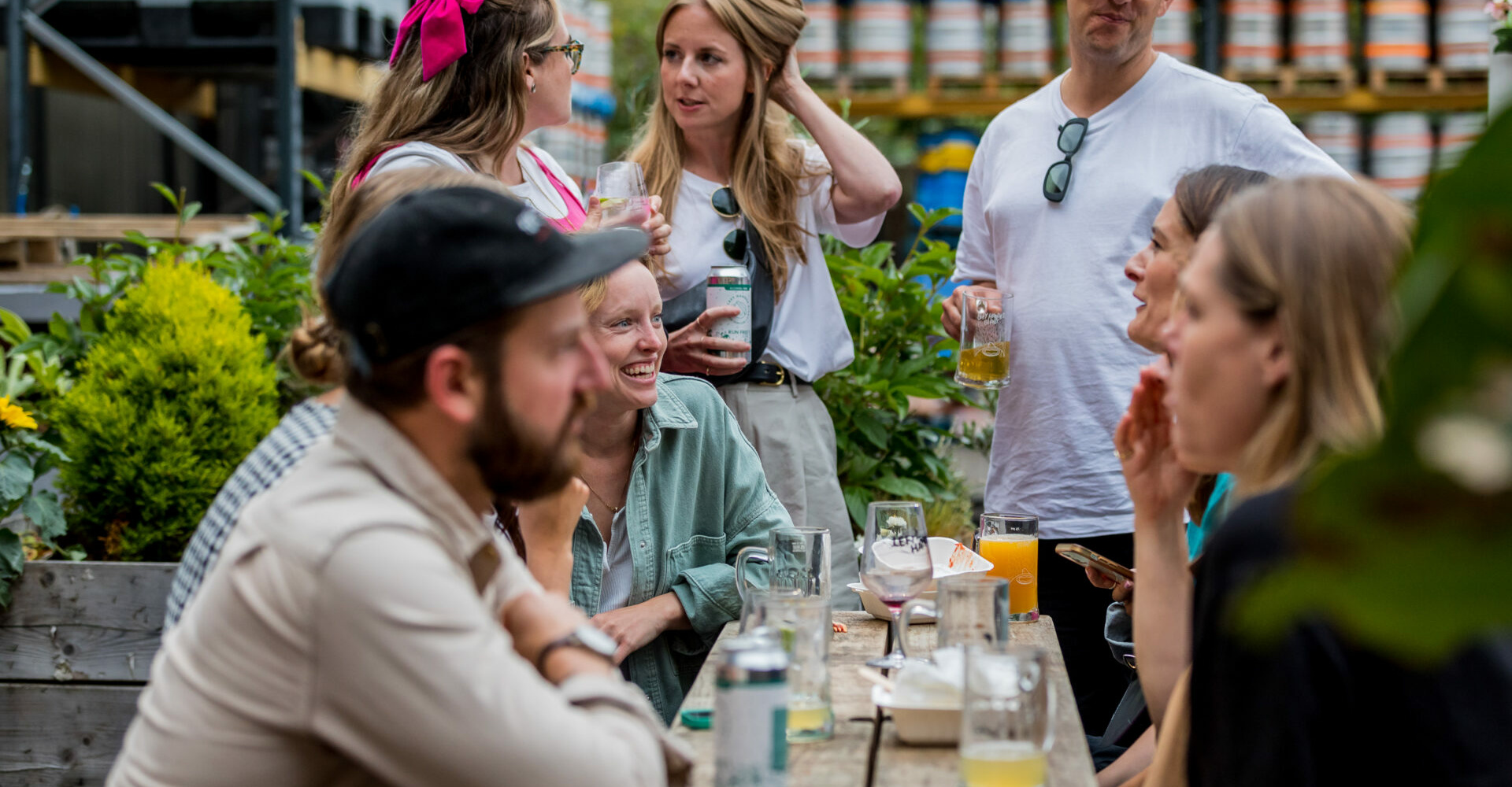 creative-spaces-party-coworking-community-friends-networking