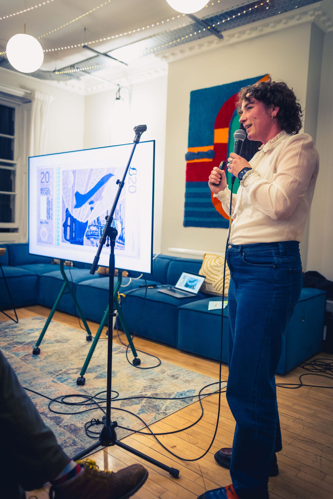 Rosa (RTiiika) at Gather Round